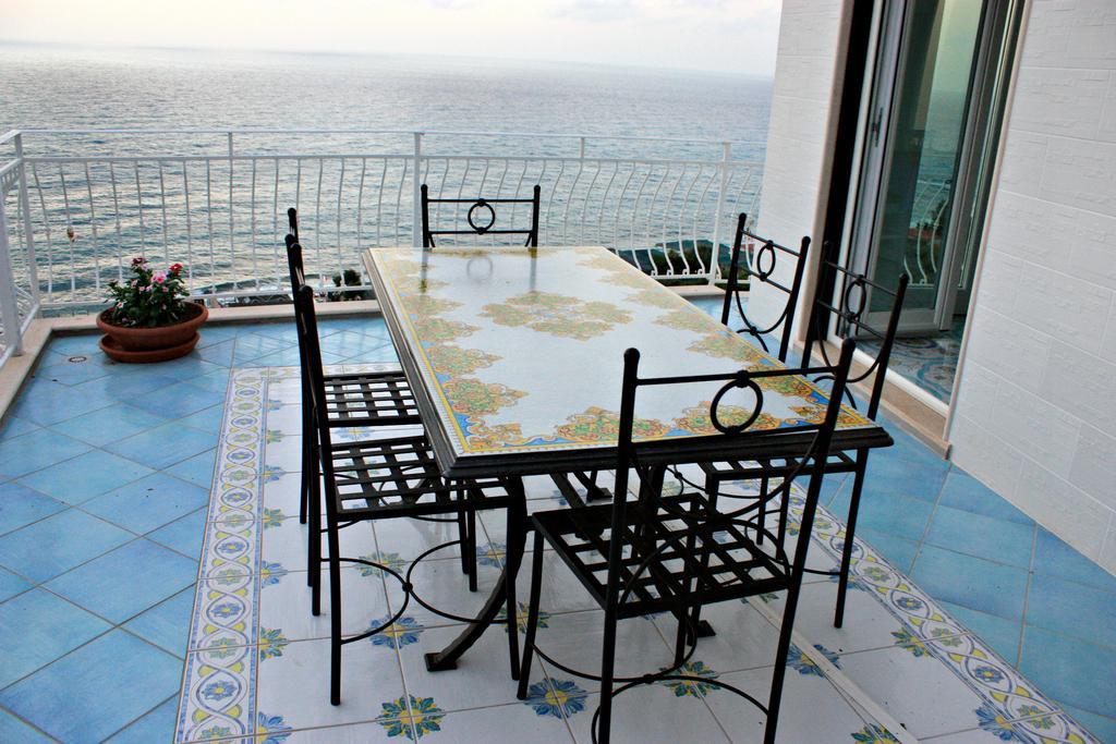 Bella Tropea Suite Room photo